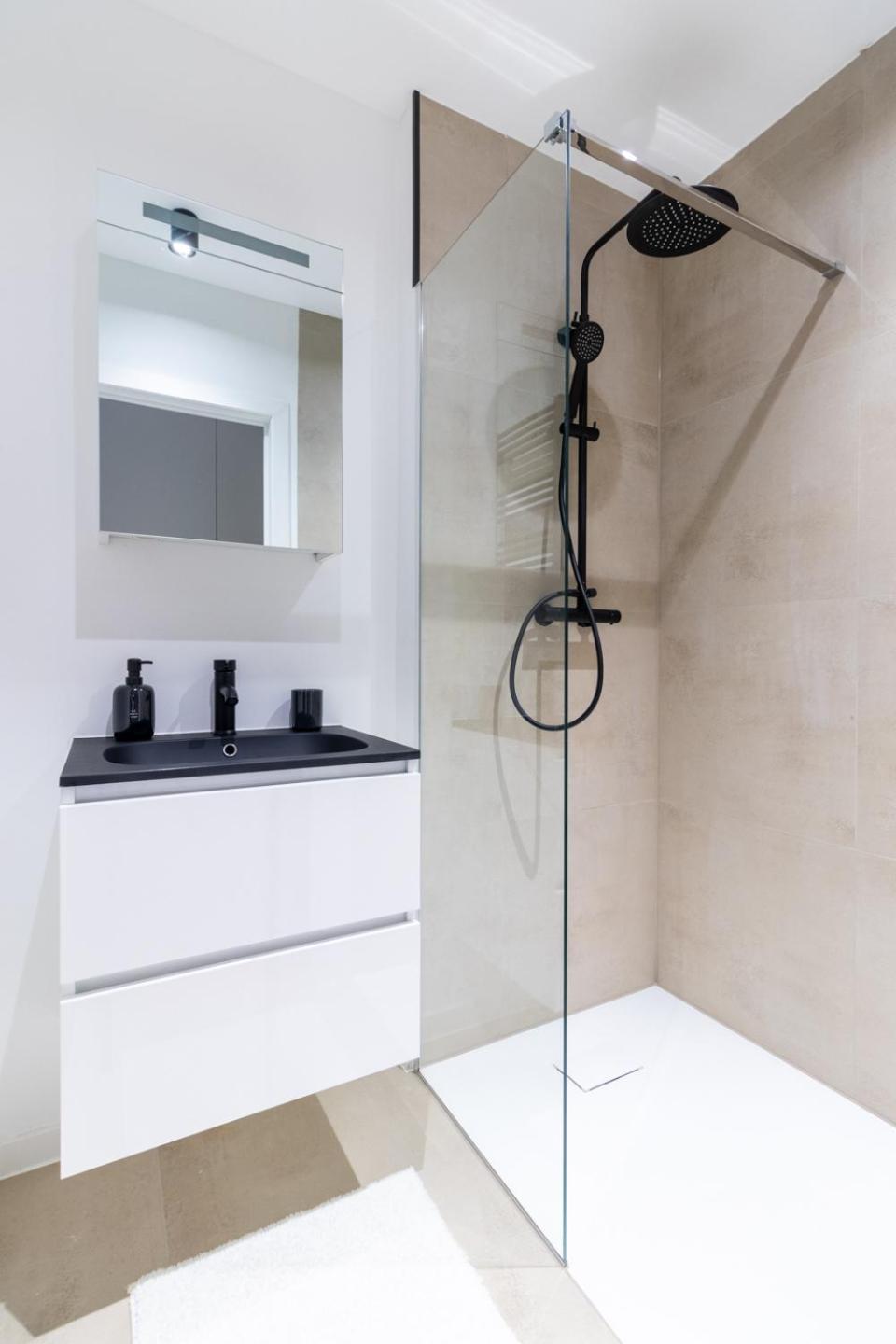 Sleek - Urban Elegance In The Heart Of Appartement