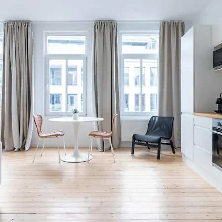 Sleek City Stays - Urban Elegance In The Heart Of Gent Extérieur photo